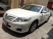 للبيع تويوتا camry 2011