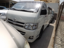 للبيع تويوتا  2011