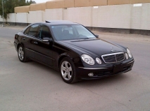 للبيع مرسيدس E class 2004