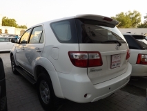 للبيع تويوتا Fortuner 2011