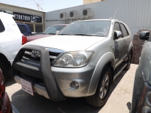 للبيع تويوتا Fortuner 2006