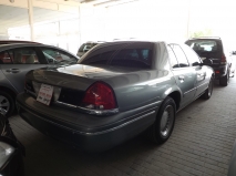 للبيع فورد Crown Victoria 2001