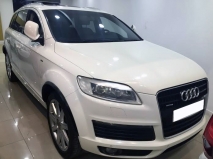 للبيع أودي Q7 2009