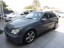 للبيع مرسيدس C class 2004