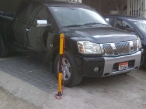 للبيع نيسان Titan 2004