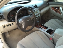 للبيع تويوتا camry 2010