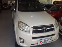 للبيع تويوتا RAV4 2010