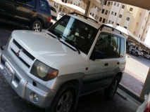 للبيع متسوبيشي Pajero 2001