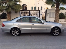 للبيع مرسيدس E class 2003