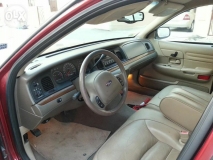 للبيع فورد Crown Victoria 2001