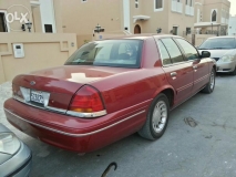 للبيع فورد Crown Victoria 2001