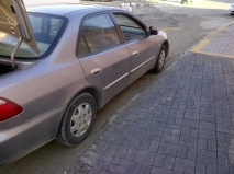 للبيع هوندا Accord 2002