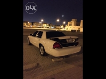 للبيع فورد Crown Victoria 2010