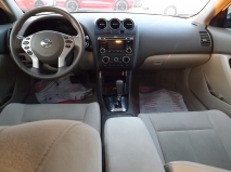 للبيع نيسان Altima 2010