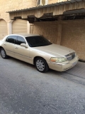 للبيع لنكن Town car 2004