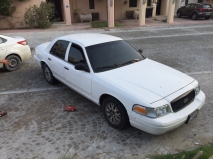 للبيع فورد Crown Victoria 2003