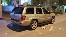 للبيع جيب Grand Cherokee 2002