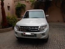 للبيع متسوبيشي Pajero 2014