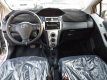 للبيع تويوتا Yaris 2008