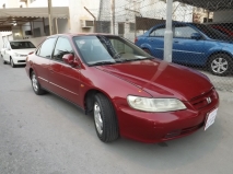 للبيع هوندا Accord 2000