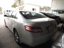 للبيع تويوتا camry 2011