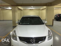 للبيع نيسان Altima 2012