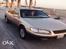 للبيع تويوتا camry 2000