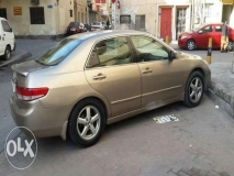 للبيع هوندا Accord 2003