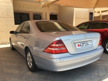 للبيع مرسيديس S class 2001