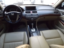 للبيع هوندا Accord 2009