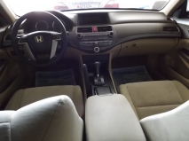 للبيع هوندا Accord 2009