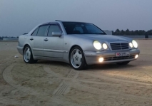 للبيع مرسيديس E class 1998