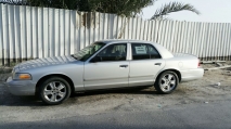 للبيع فورد Crown Victoria 2002