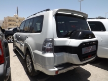 للبيع متسوبيشي Pajero 2015