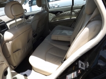 للبيع مرسيديس E class 2004