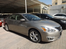 للبيع نيسان Altima 2013