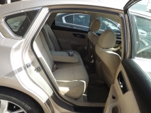 للبيع نيسان Altima 2013