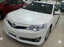 للبيع تويوتا camry 2013