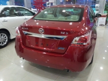 للبيع نيسان Altima 2013