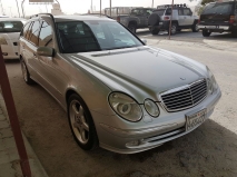 للبيع مرسيديس E class 2004