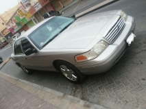 للبيع فورد Crown Victoria 2003