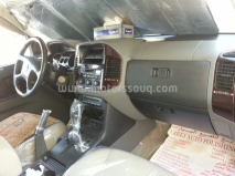 للبيع متسوبيشي Pajero 2002