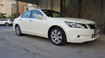 للبيع هوندا Accord 2009