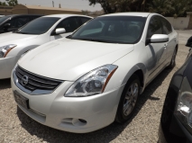 للبيع نيسان Altima 2010