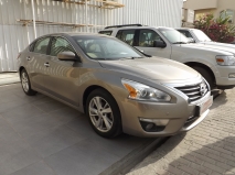 للبيع نيسان Altima 2013