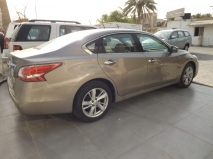 للبيع نيسان Altima 2013