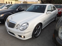 للبيع مرسيديس E class 2004