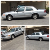 للبيع فورد Crown Victoria 2000