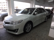 للبيع تويوتا camry 2013