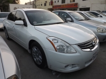 للبيع نيسان Altima 2010